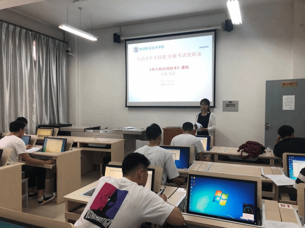 考試改革考技能 實操考試更職業——《單片機應用技術》課程實操考試順利完成